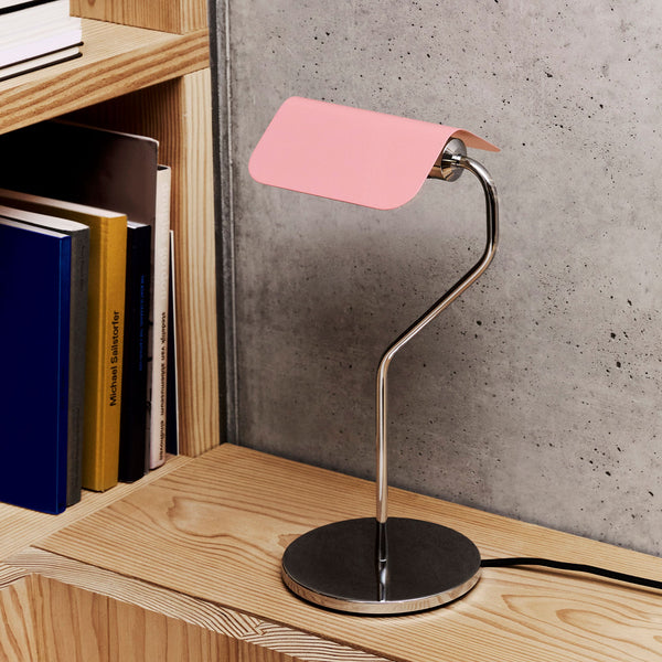 Lámpara de mesa Apex · HAY · ambiente