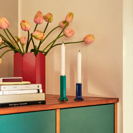 Candelabro Arcs · HAY · ambiente