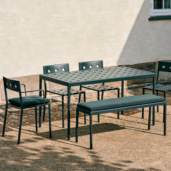 Mesa de comedor Balcony · HAY · ambiente