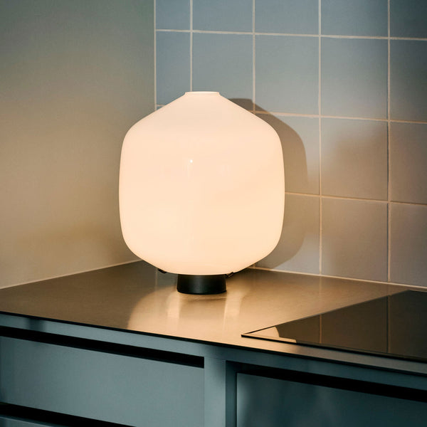 Lámpara de sobremesa Buoy Glass · HAY · ambiente