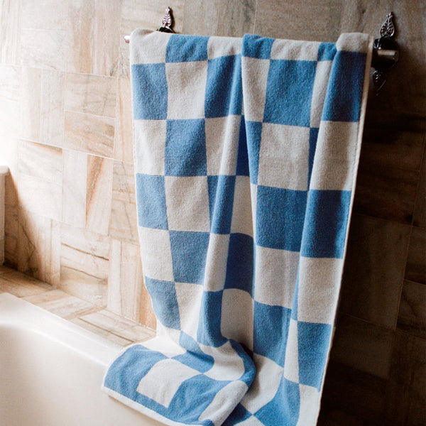 Toalla de baño Check · HAY · ambiente