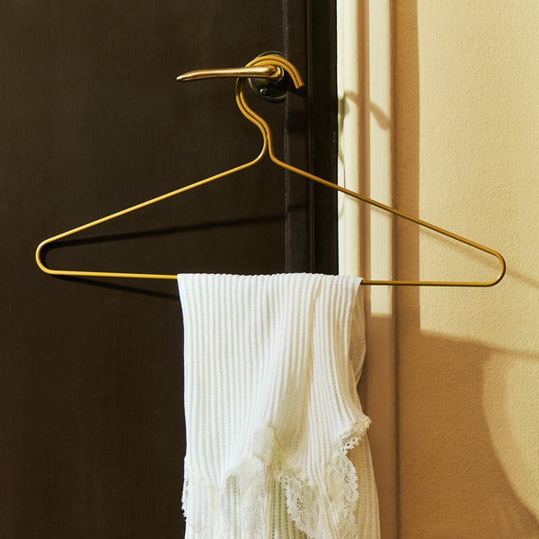 Perchas Colour · HAY · ambiente