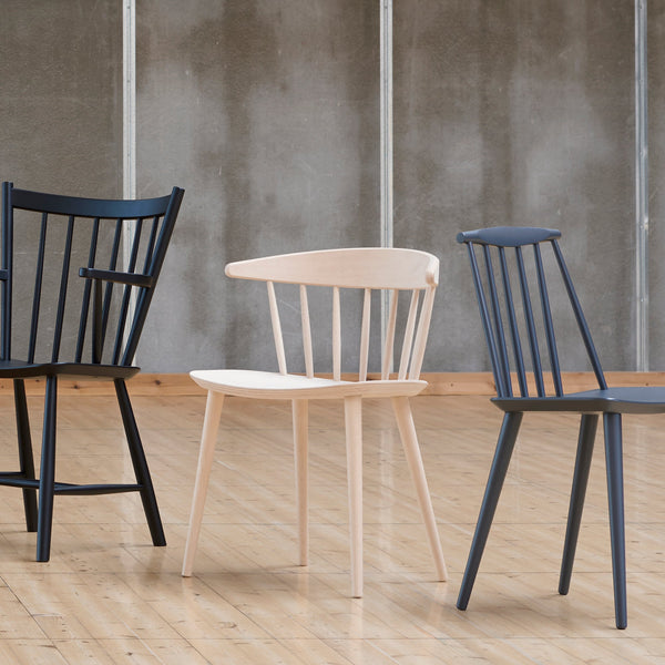 Silla J104 · HAY · ambiente