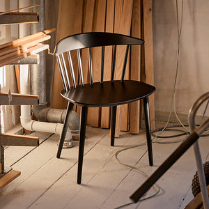 Silla J104 · HAY · ambiente