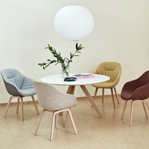 Silla tapizada About A Chair AAC 123 · HAY · ambiente