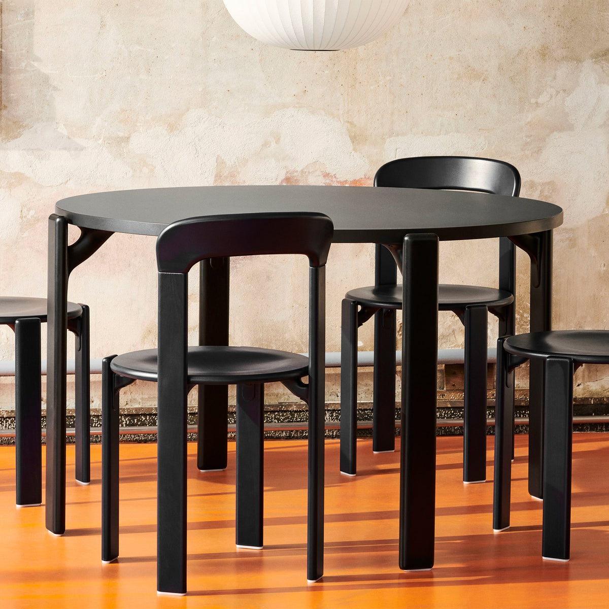 Mesa de comedor Rey · HAY · ambiente