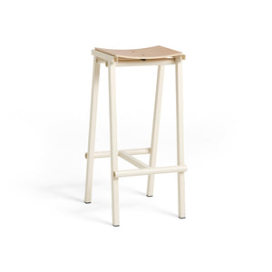 Taburete alto Taburete 8 · HAY · Eggshell / High / Natural Oak