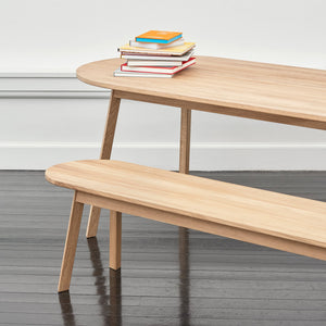 Mesa de comedor Triangle Leg · HAY · ambiente