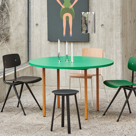 Mesa de comedor redonda Two-Colour · HAY · ambiente