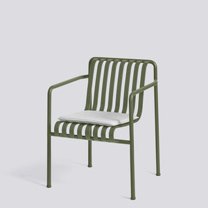 Cojín de asiento para sillón de comedor Palissade · HAY · ambiente