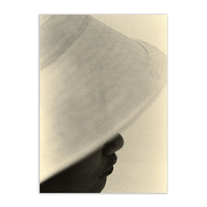 Lámina Girl and Hat de Paper Collective