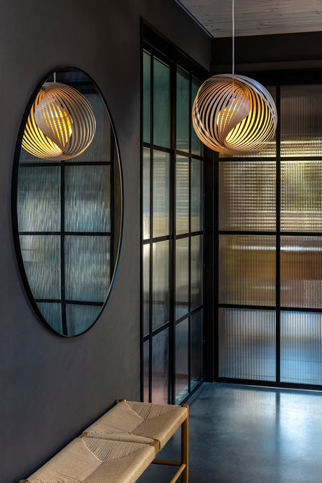 Lámpara colgante Adilo Small 8201 de Secto Design en un interior