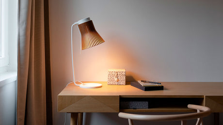 Lámpara de sobremesa Petite 4620 · Secto Design