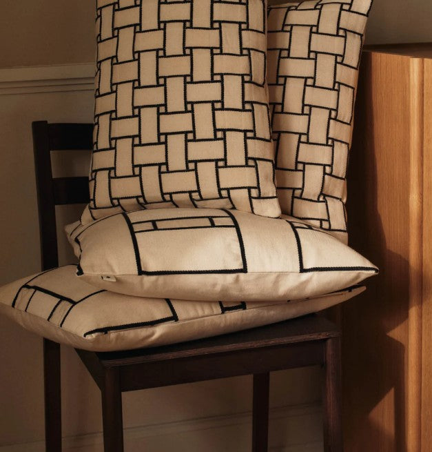 Lattice Offset Cushion - Rectangular Off-White/Black