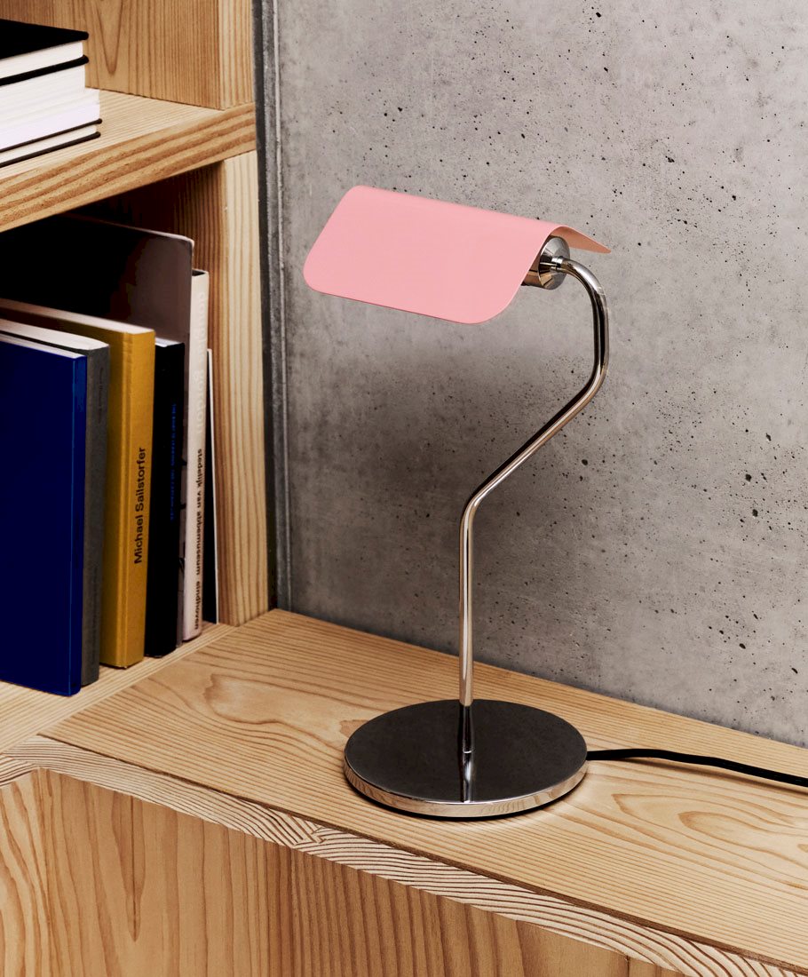 Lámpara de mesa Apex rojo granate · HAY
