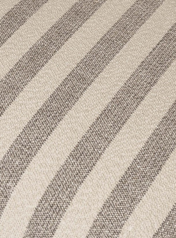 Buur Lounge Chair - Louisiana Sand/Off-White