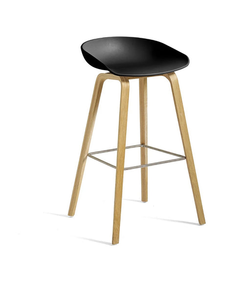 Banco alto About A Stool AAS 32 · HAY
